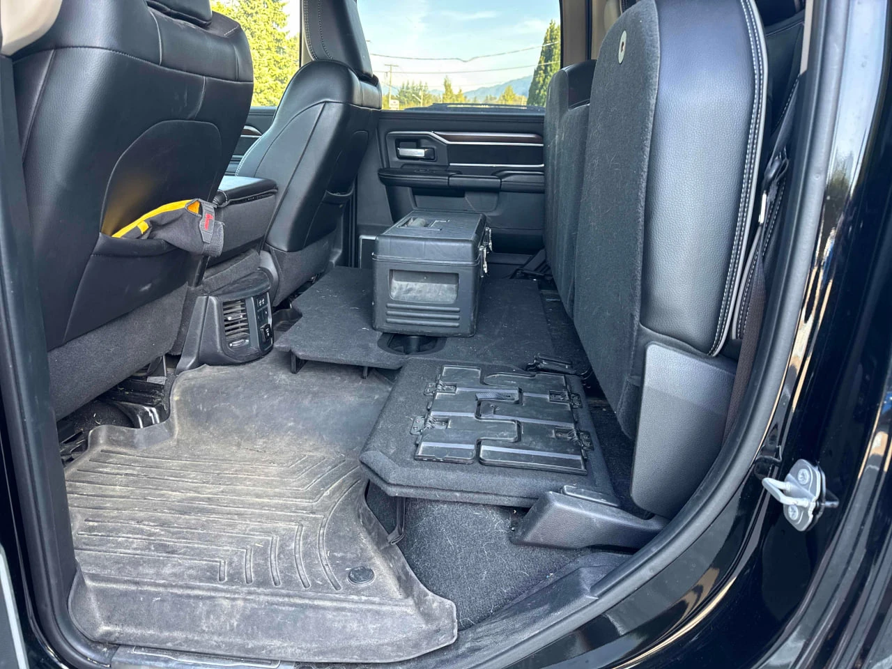 Dodge RAM 3500 CARFAX* АВТОФИНАНСИРАНЕ* БЕЗ ПЪРВОНАЧАЛНА ВНОСКА*  - изображение 10