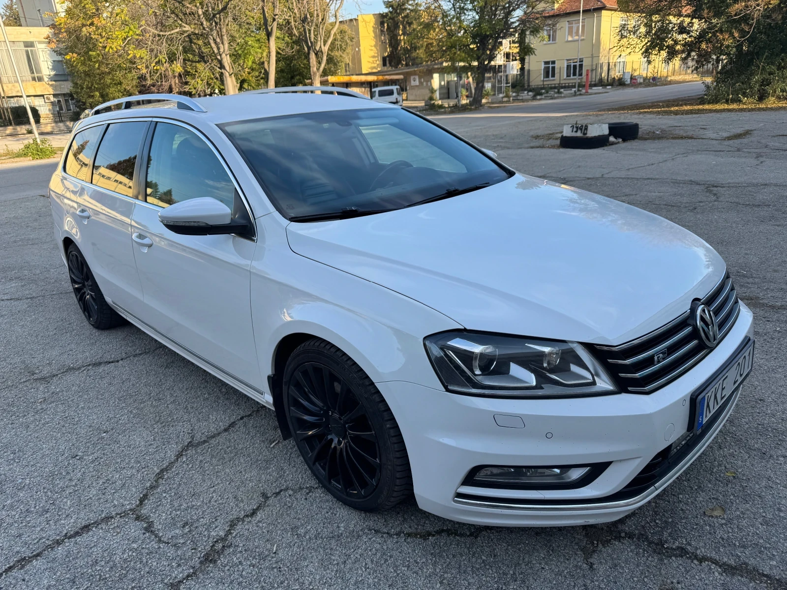 VW Passat R Line 4.4 | Mobile.bg   12