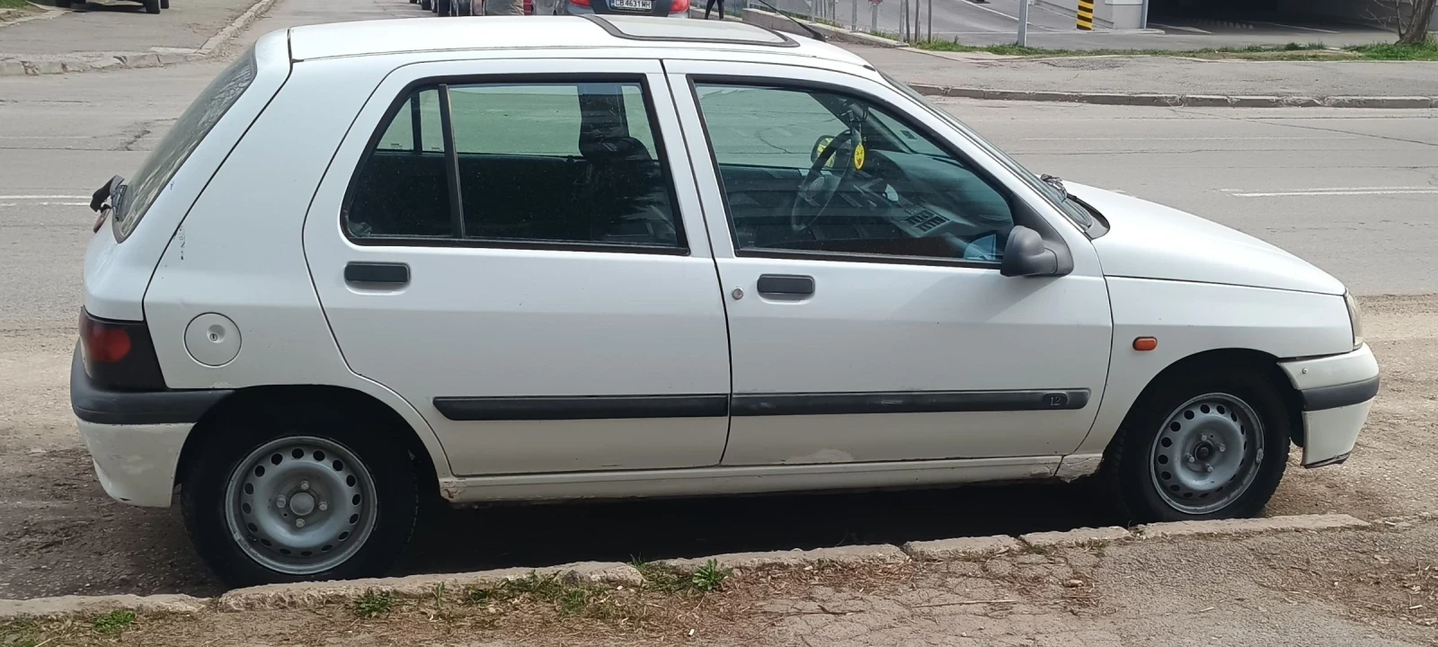 Renault Clio Clio 1, снимка 2 - Автомобили и джипове - 53115031