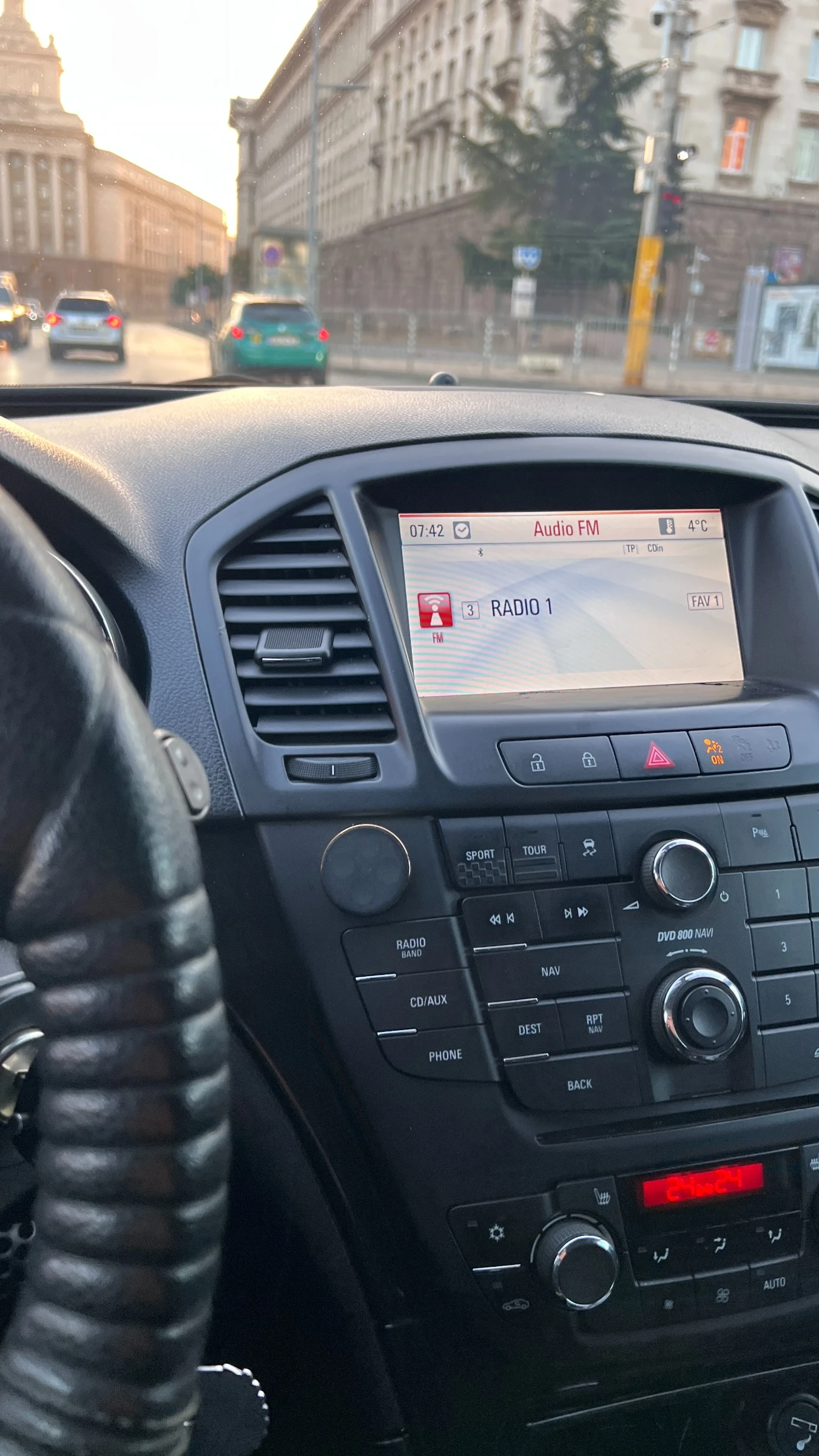 Opel Insignia комби - изображение 3