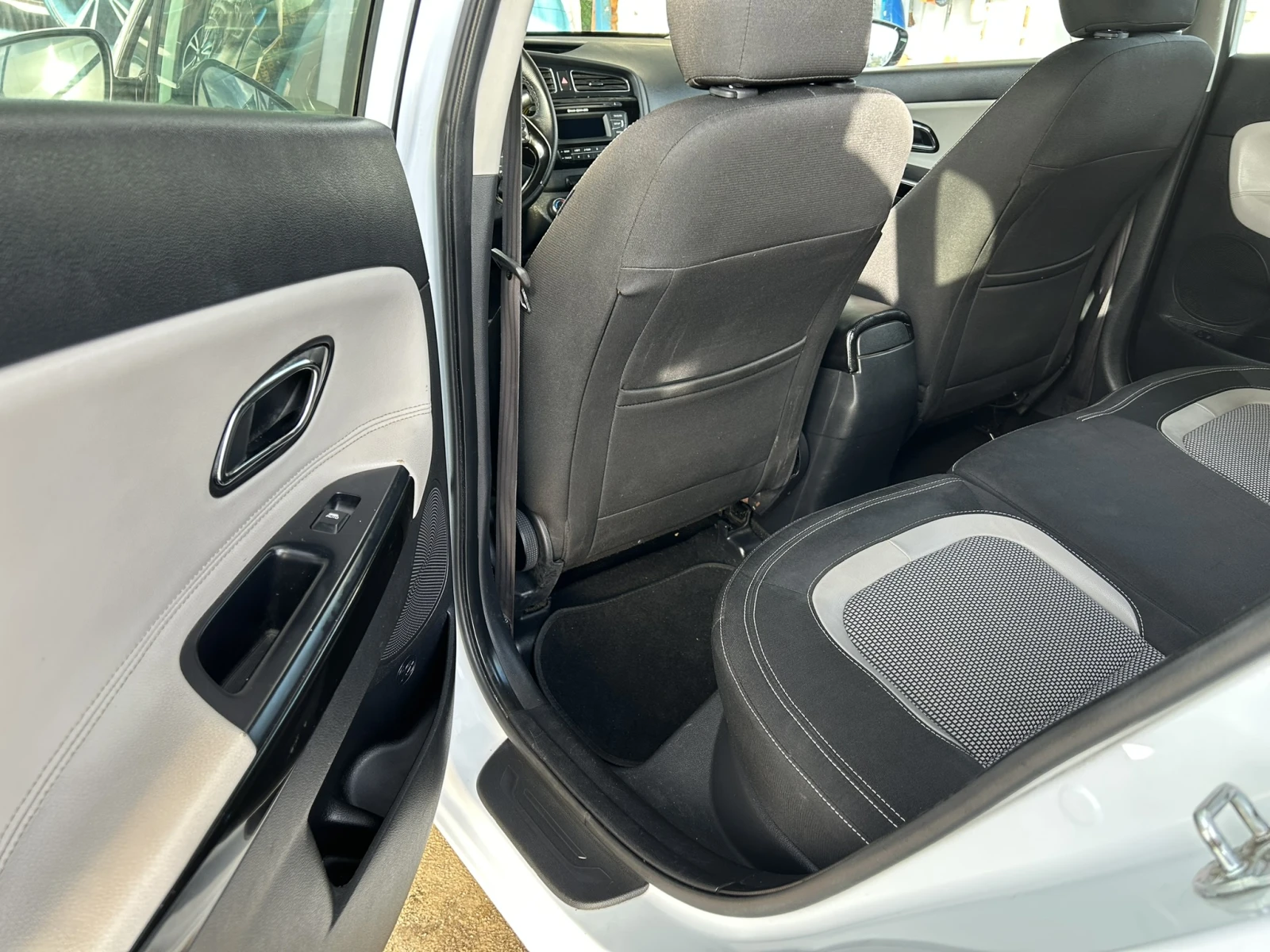 Kia Ceed 1.6 CRDi* FACELIFT* EURO5 | Mobile.bg   11