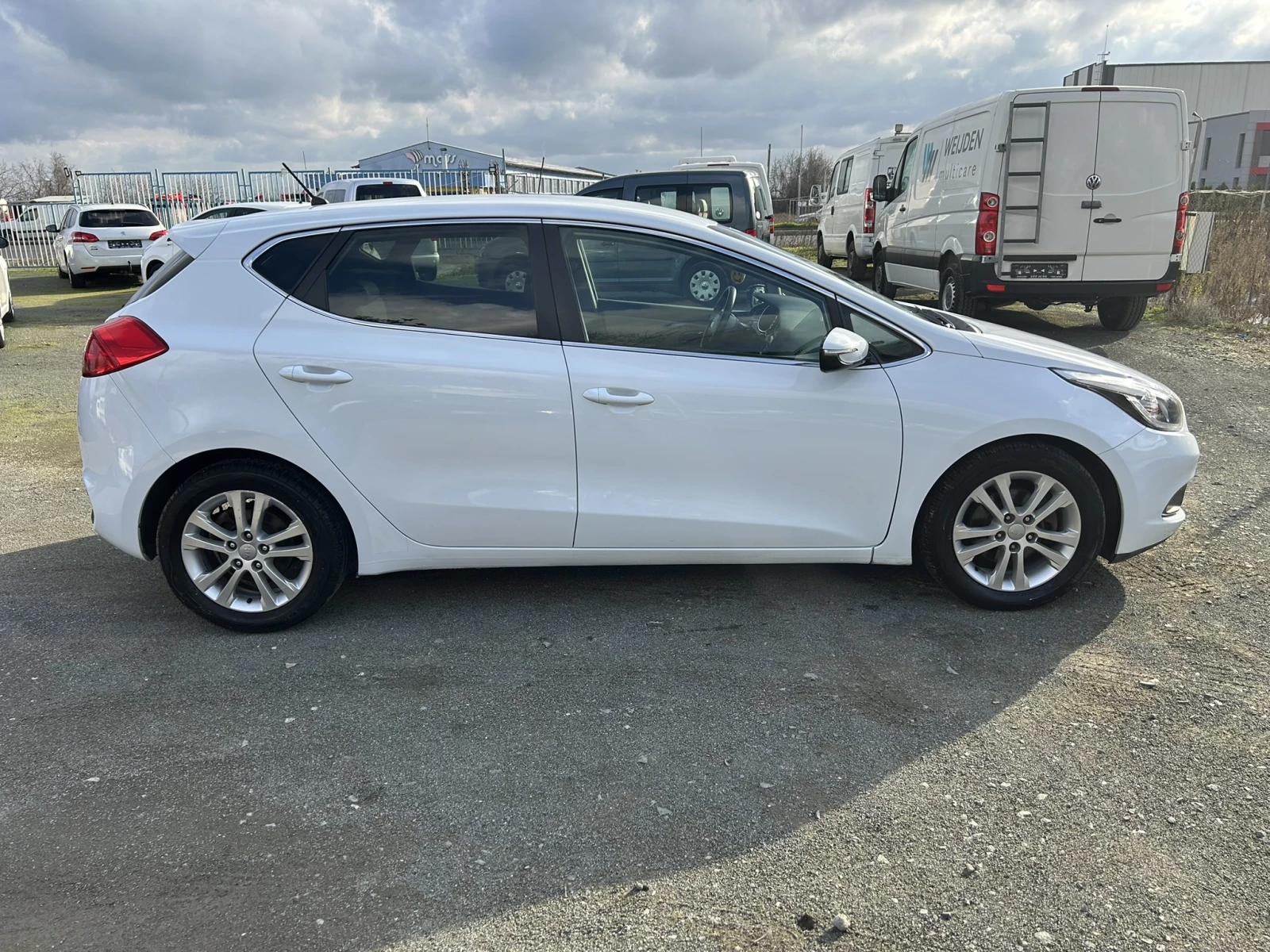 Kia Ceed 1.6 CRDi* FACELIFT* EURO5 | Mobile.bg   6