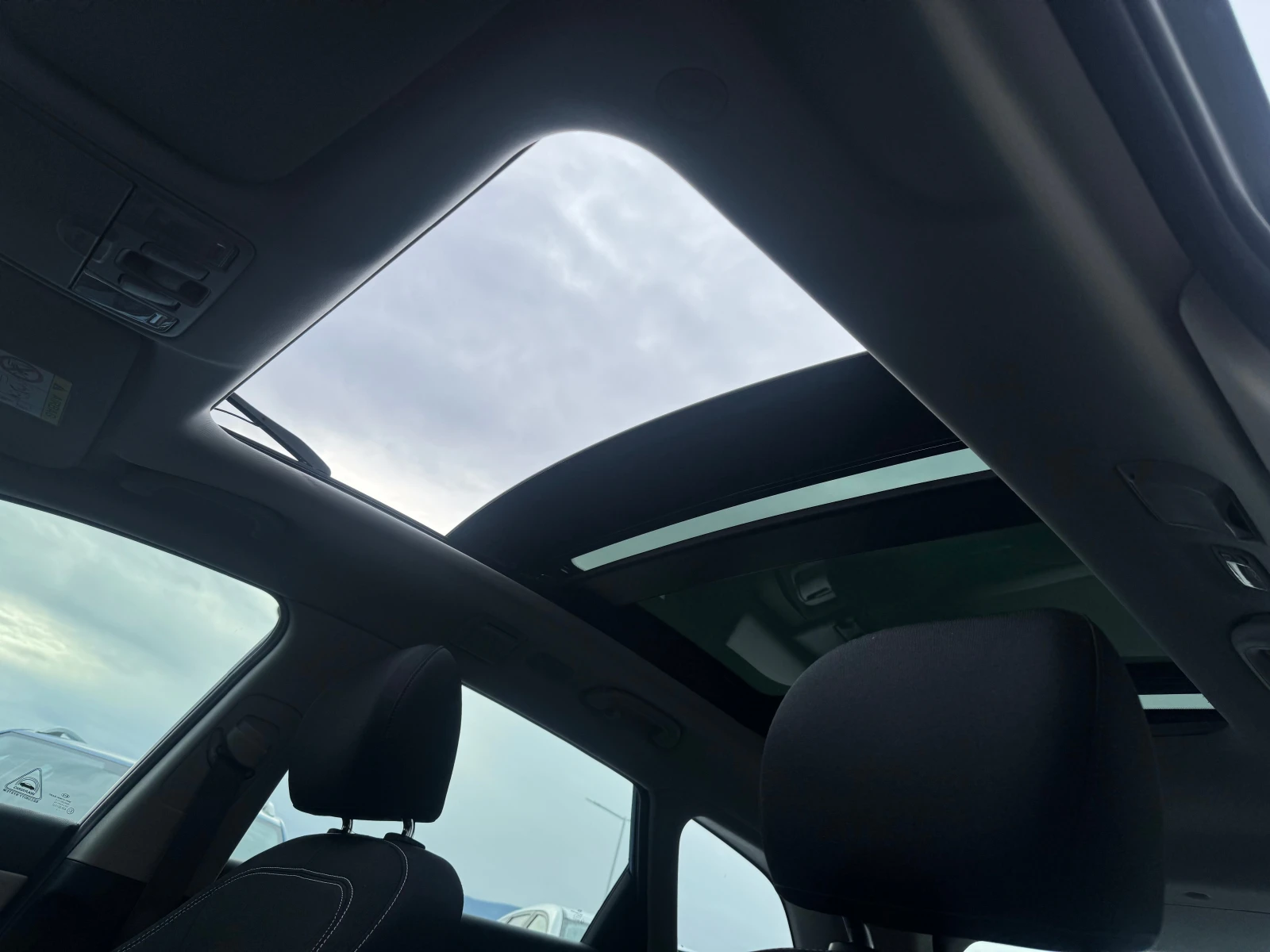 Kia Ceed 1.6 i, снимка 13 - Автомобили и джипове - 53808183