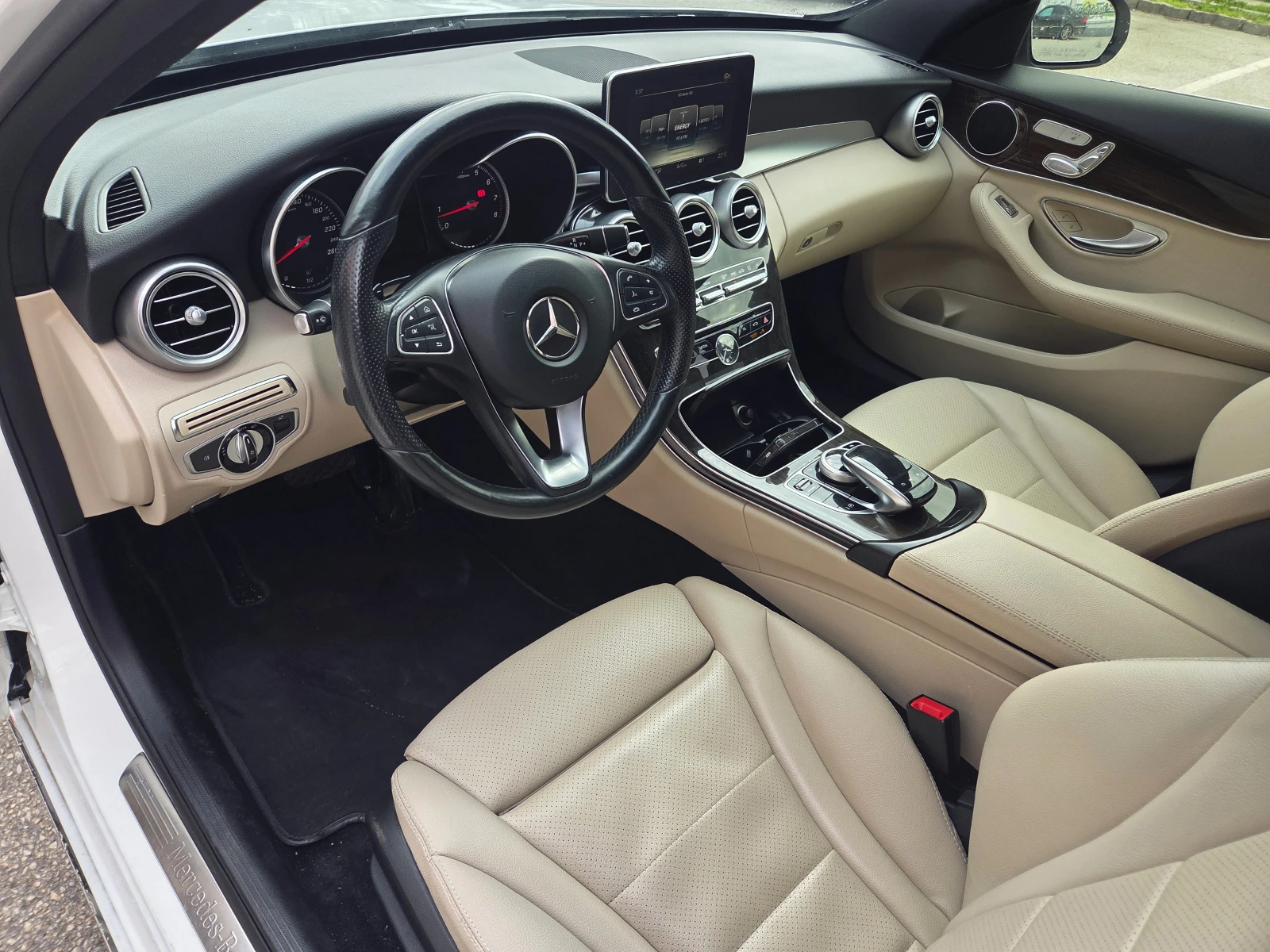 Mercedes-Benz C 300 AMG - изображение 9