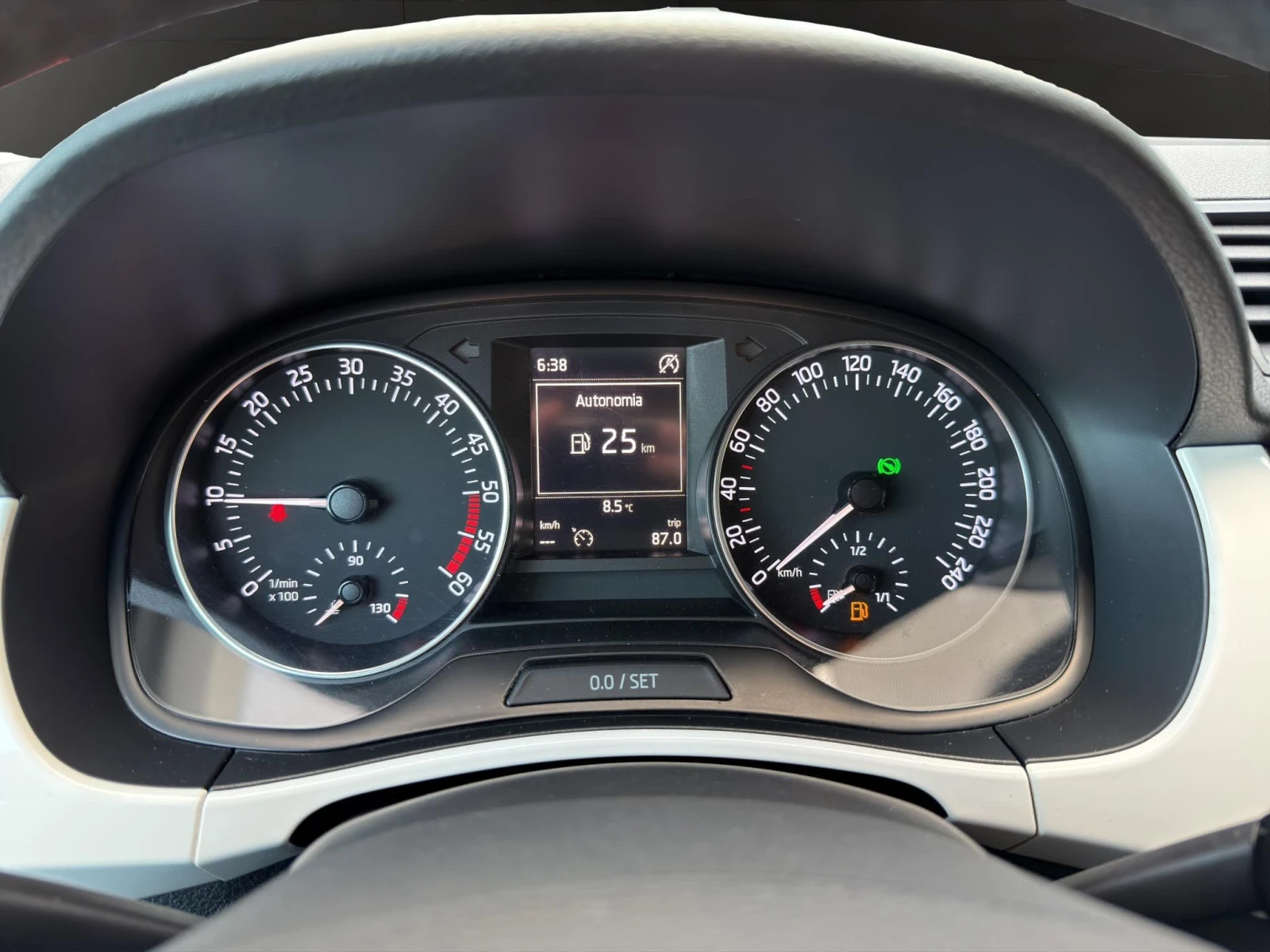 Skoda Fabia 1.4TDI DSG BICOLOR AMBITION | Mobile.bg � ����������� 13