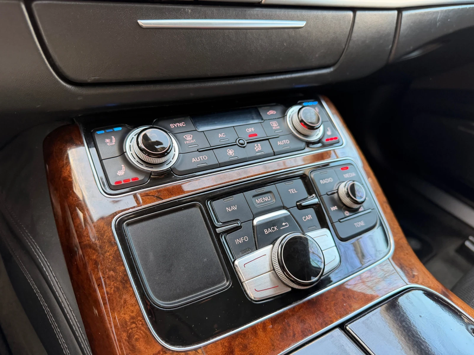 Audi A8 3.0TDI / MATRIX /  LONG / FULL, снимка 14 - Автомобили и джипове - 54250414