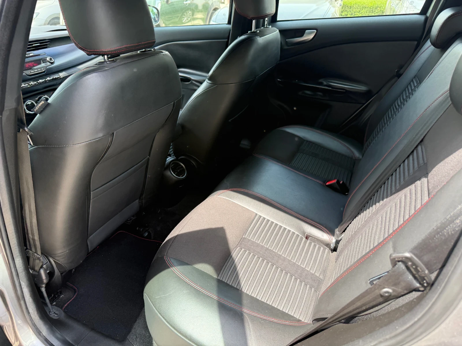 Alfa Romeo Giulietta 2.0JTD - 140к.с., снимка 15 - Автомобили и джипове - 54466616