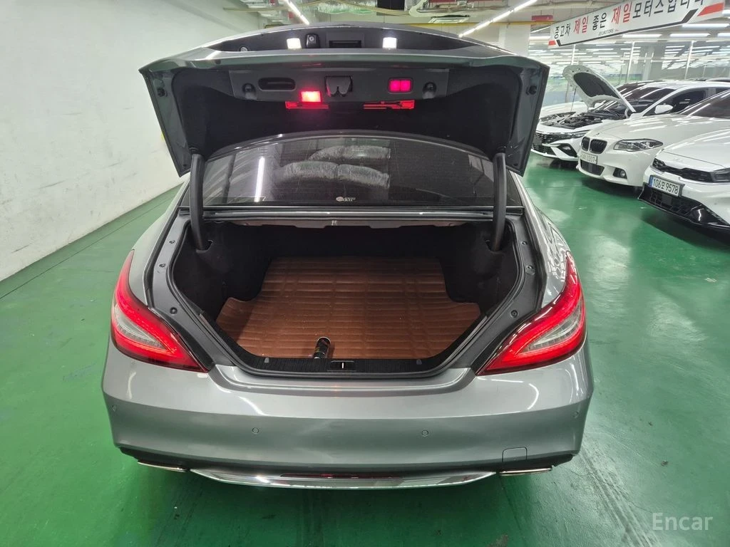 Mercedes-Benz CLS 400 4MATIC | 360 КАМЕРА | ОБДУХВАНЕ | МАСАЖ | , снимка 5 - Автомобили и джипове - 54569748