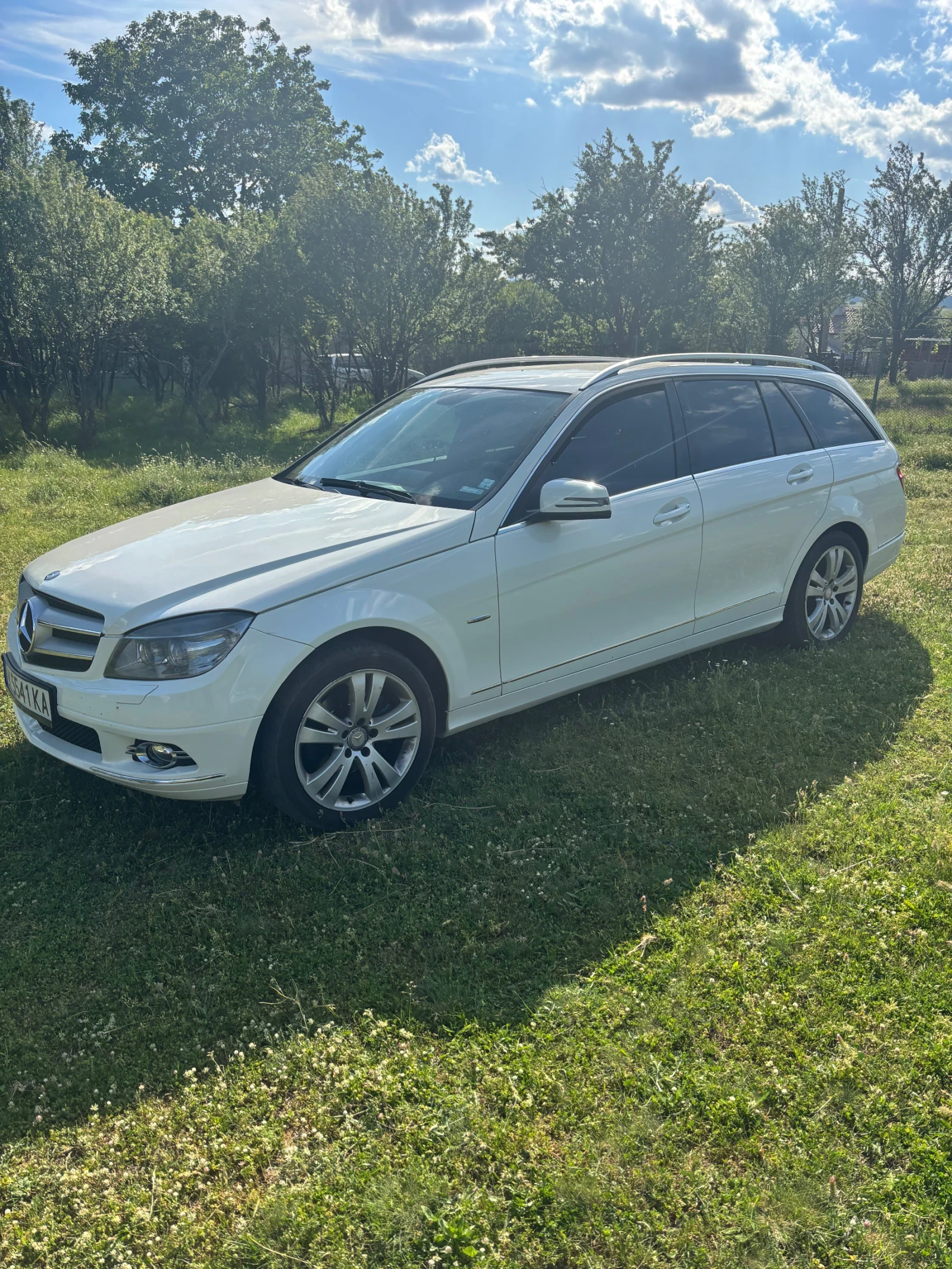 Mercedes-Benz C 220, снимка 2 - Автомобили и джипове - 54732465