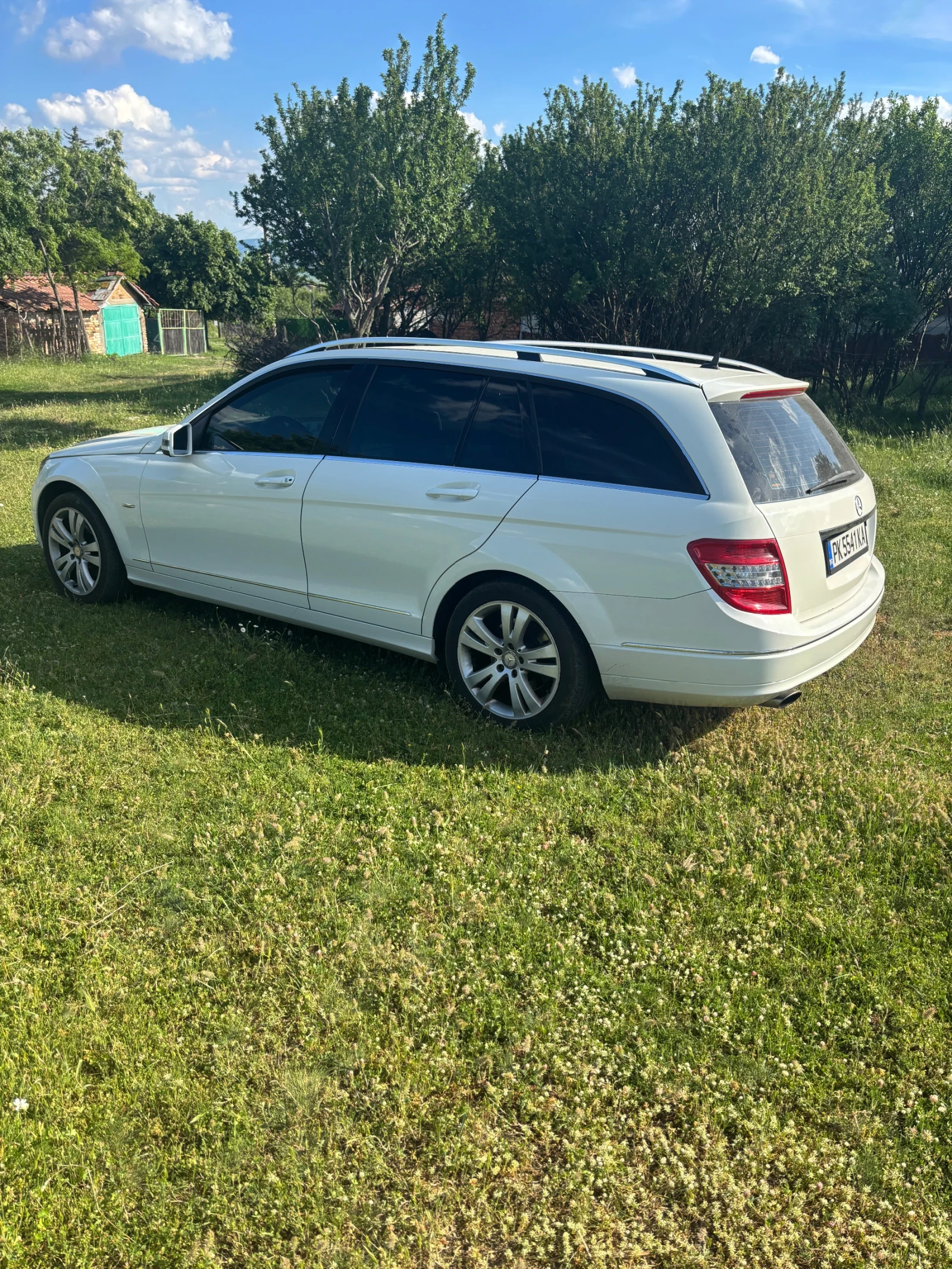 Mercedes-Benz C 220, снимка 3 - Автомобили и джипове - 54732465