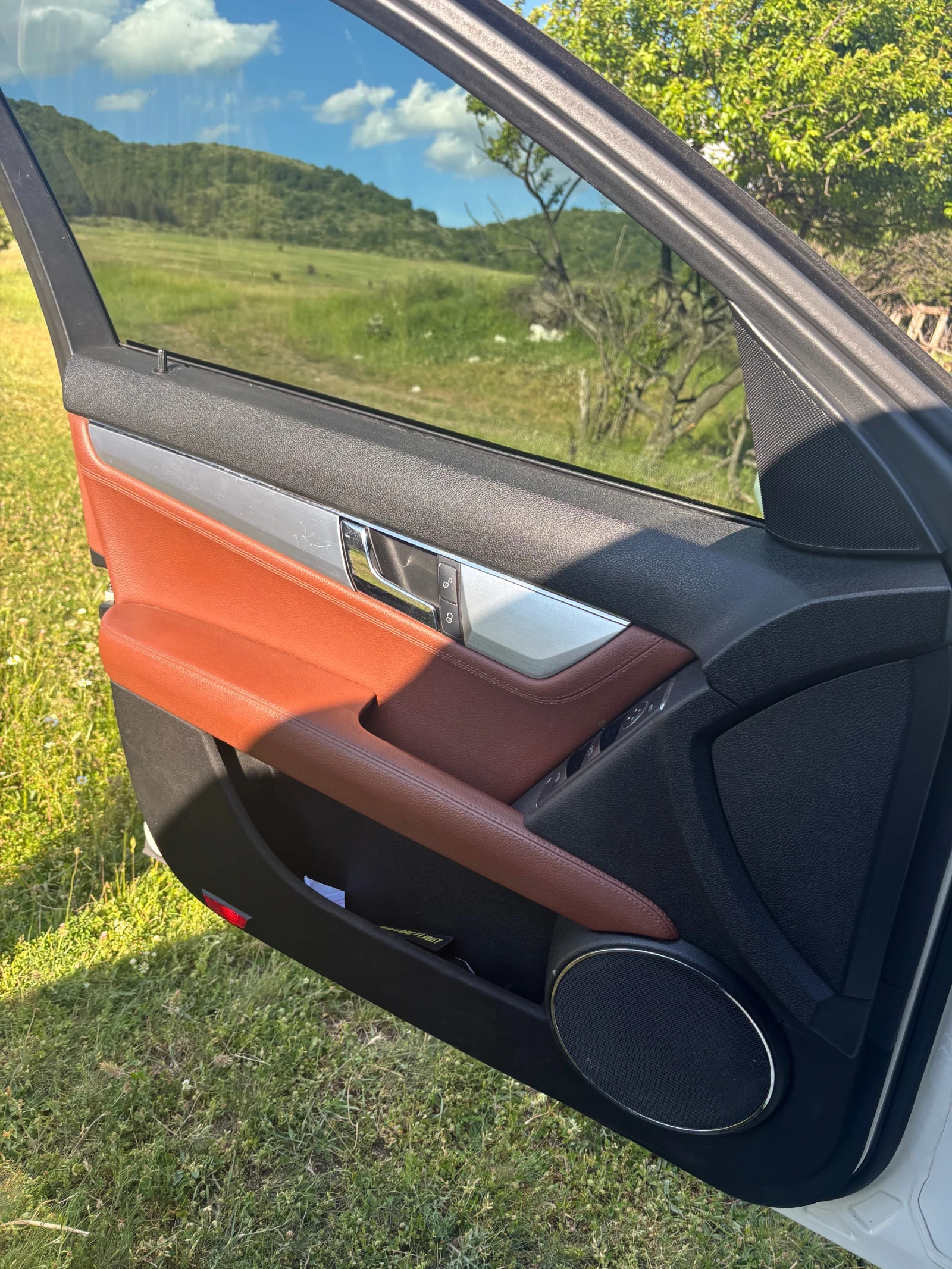 Mercedes-Benz C 220, снимка 9 - Автомобили и джипове - 54732465
