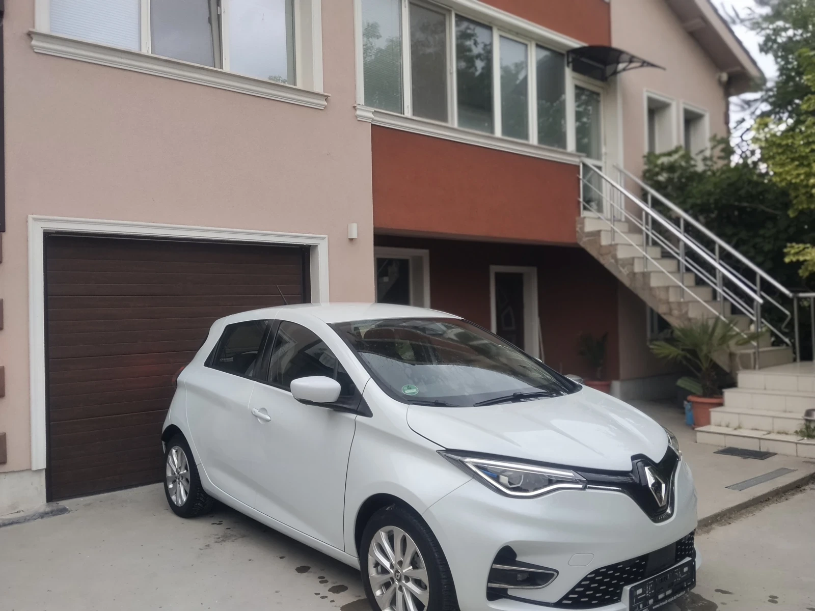 Renault Zoe CCS, снимка 2 - Автомобили и джипове - 54742134