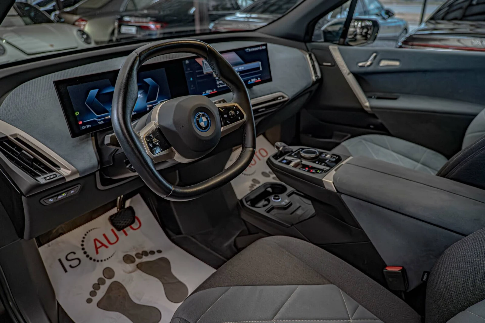 BMW iX xDrive 50/Harman Kardon/Камера 360/Ambient/Soft Cl, снимка 7 - Автомобили и джипове - 55108814
