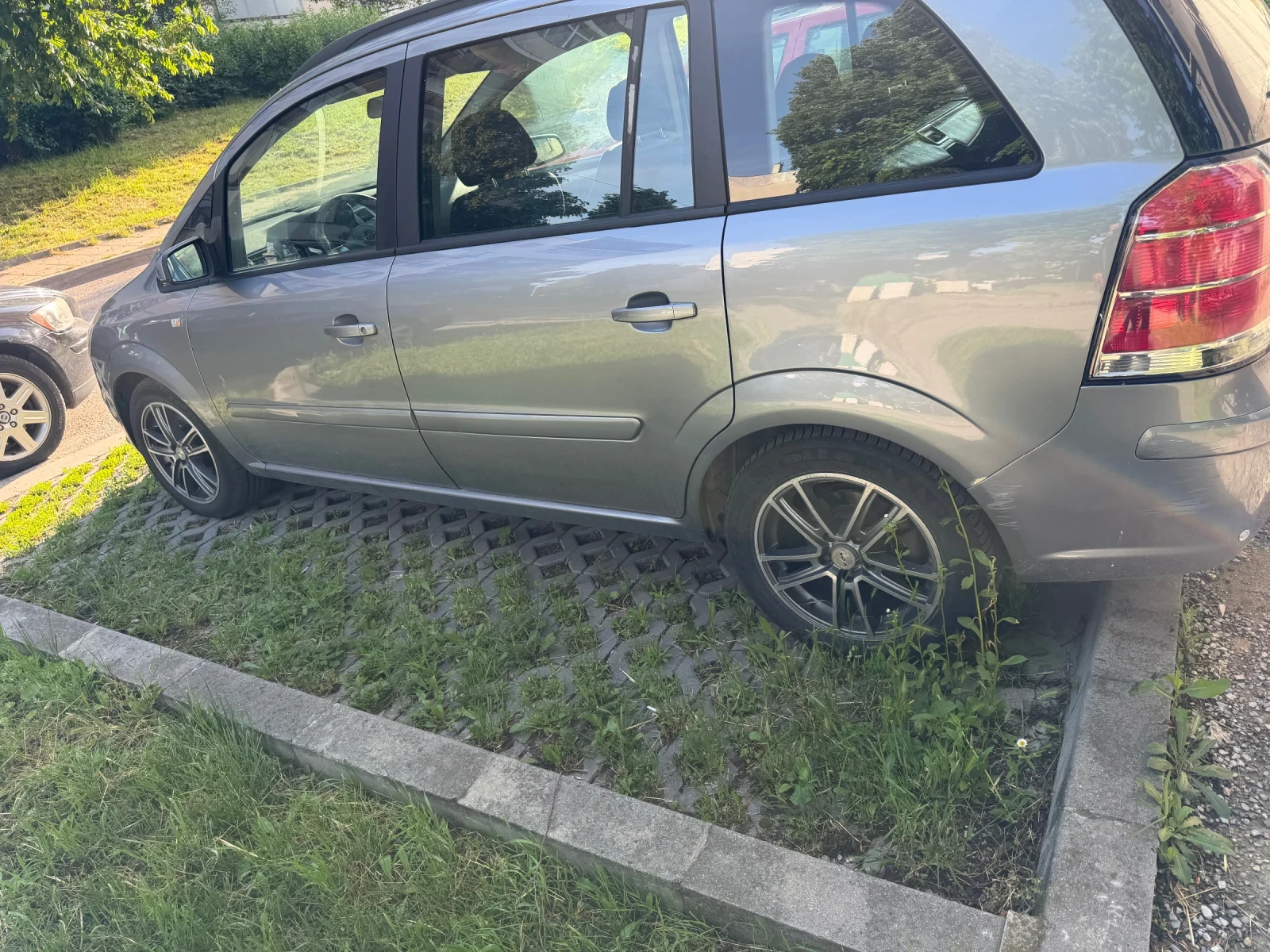 Opel Zafira, снимка 6 - Автомобили и джипове - 55592597