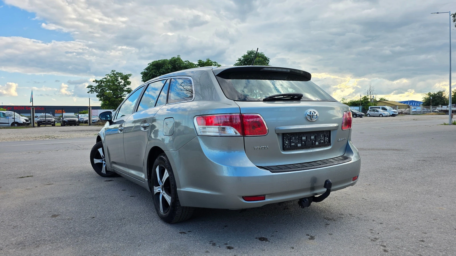 Toyota Avensis 1.8i/147hp/УНИКАТ, снимка 4 - Автомобили и джипове - 55785108