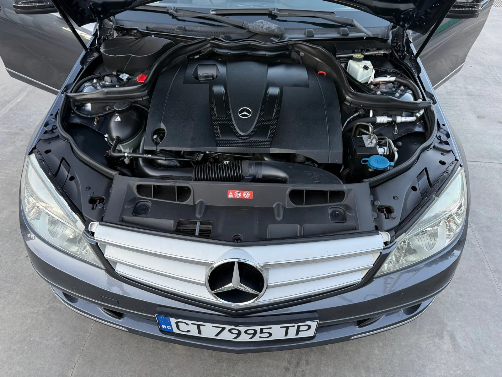 Mercedes-Benz C 220, снимка 10 - Автомобили и джипове - 55944528
