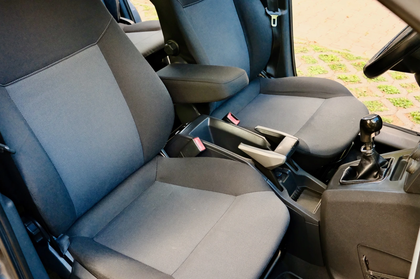 Opel Zafira 1.9 CDTI, снимка 13 - Автомобили и джипове - 56206159