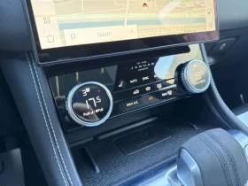 Jaguar F-PACE * P400 AWD R Dynamic S * CARFAX * , снимка 16