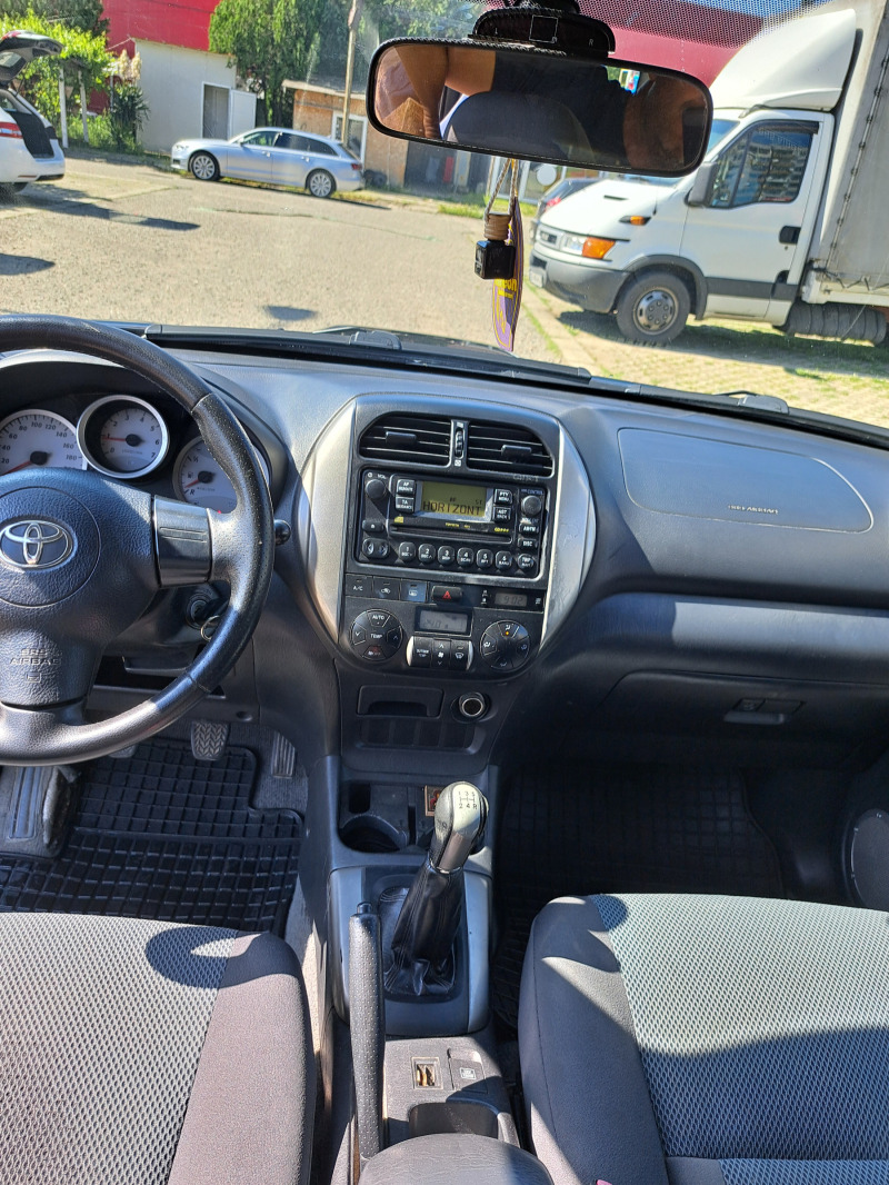 Toyota Rav4, снимка 9 - Автомобили и джипове - 46038850