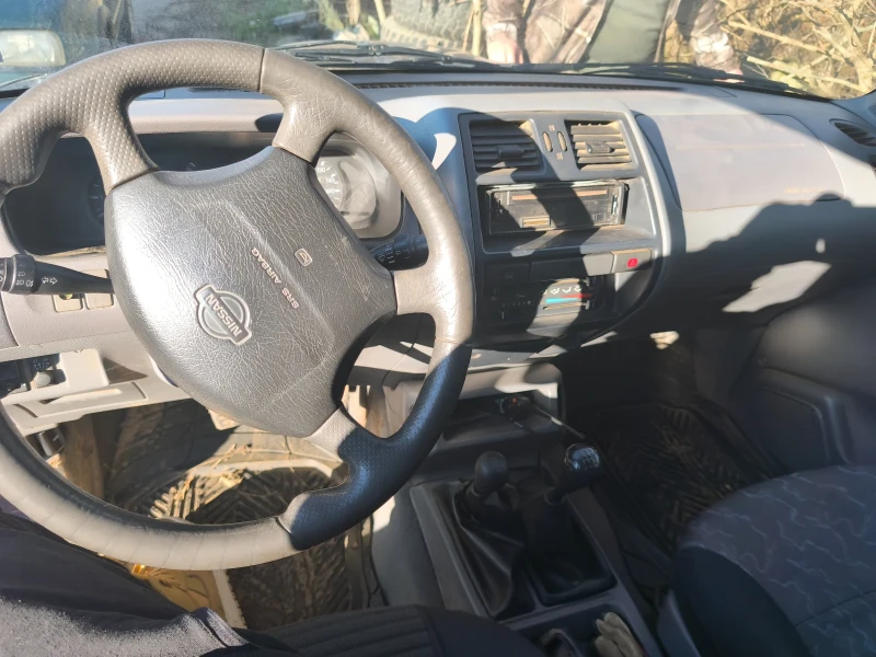 Nissan Terrano, снимка 8 - Автомобили и джипове - 48388230