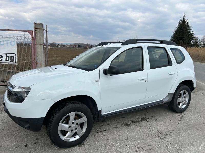 Dacia Duster 1.6i ГАЗ ИНЖЕКЦИОН, снимка 5 - Автомобили и джипове - 49392211