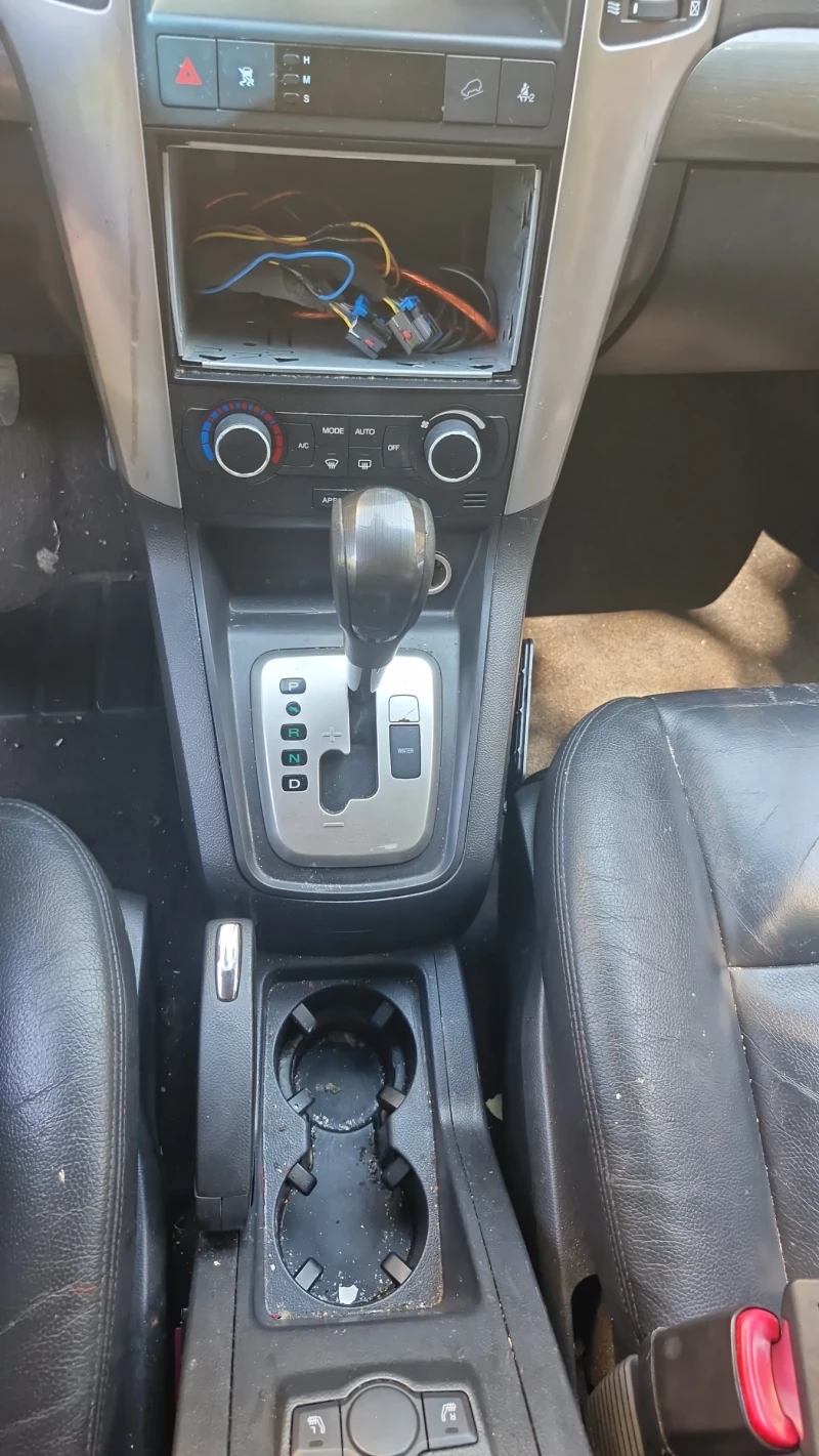 Chevrolet Captiva, снимка 9 - Автомобили и джипове - 51532685