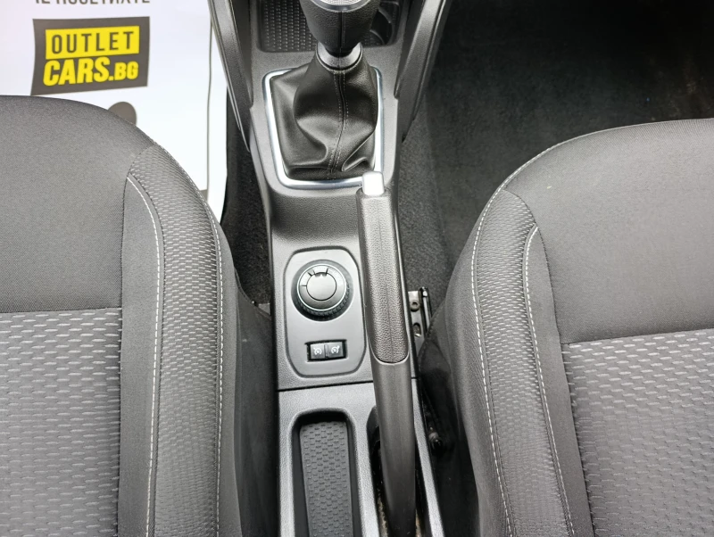 Dacia Duster 1.3TCe-130kc-4x4 N1, снимка 7 - Автомобили и джипове - 52372280