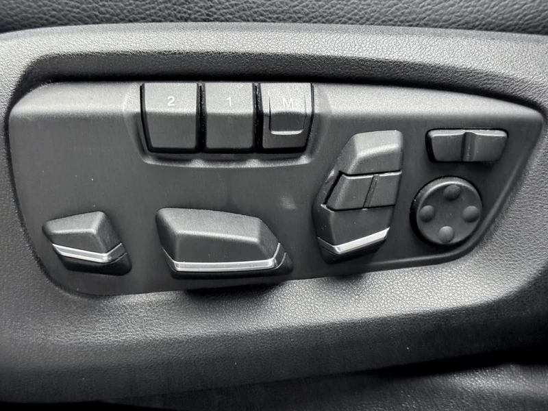 BMW X5 xDrive35i* Premium Pack* Harman/Kardon* Drive Assi, снимка 8 - Автомобили и джипове - 52772470