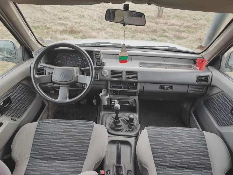 Opel Frontera 2.3TDI, снимка 11 - Автомобили и джипове - 53099785