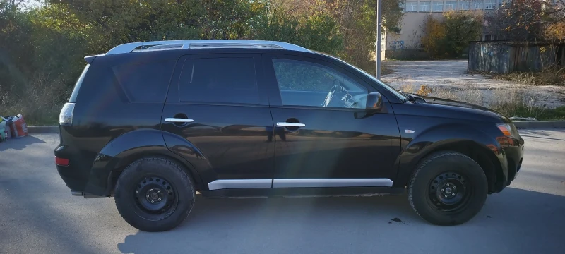 Mitsubishi Outlander, снимка 5 - Автомобили и джипове - 53219222