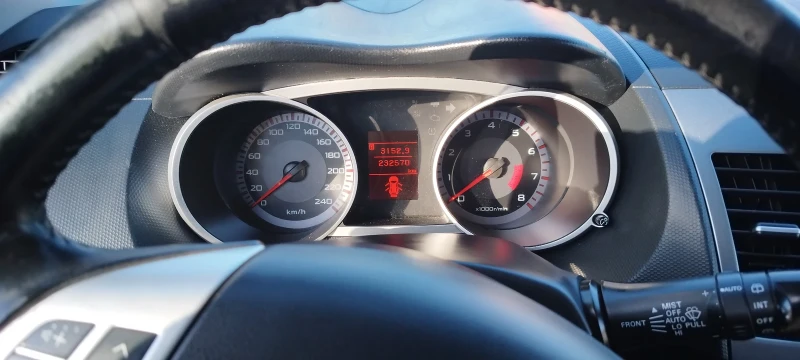 Mitsubishi Outlander, снимка 2 - Автомобили и джипове - 53219222