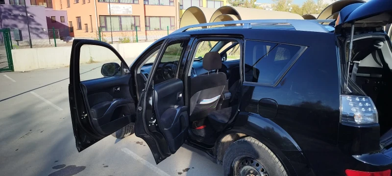 Mitsubishi Outlander, снимка 10 - Автомобили и джипове - 53219222