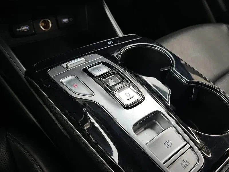 Hyundai Tucson, снимка 9 - Автомобили и джипове - 56727416
