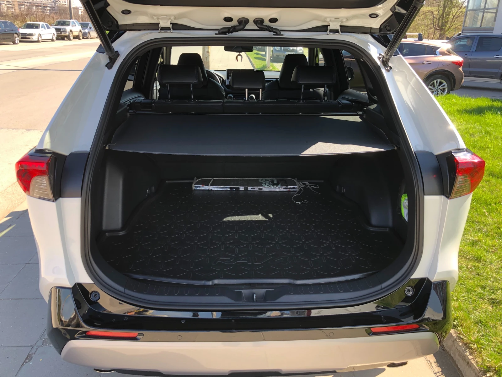 Toyota Rav4 2.5 HEV Style AWD | Mobile.bg   17