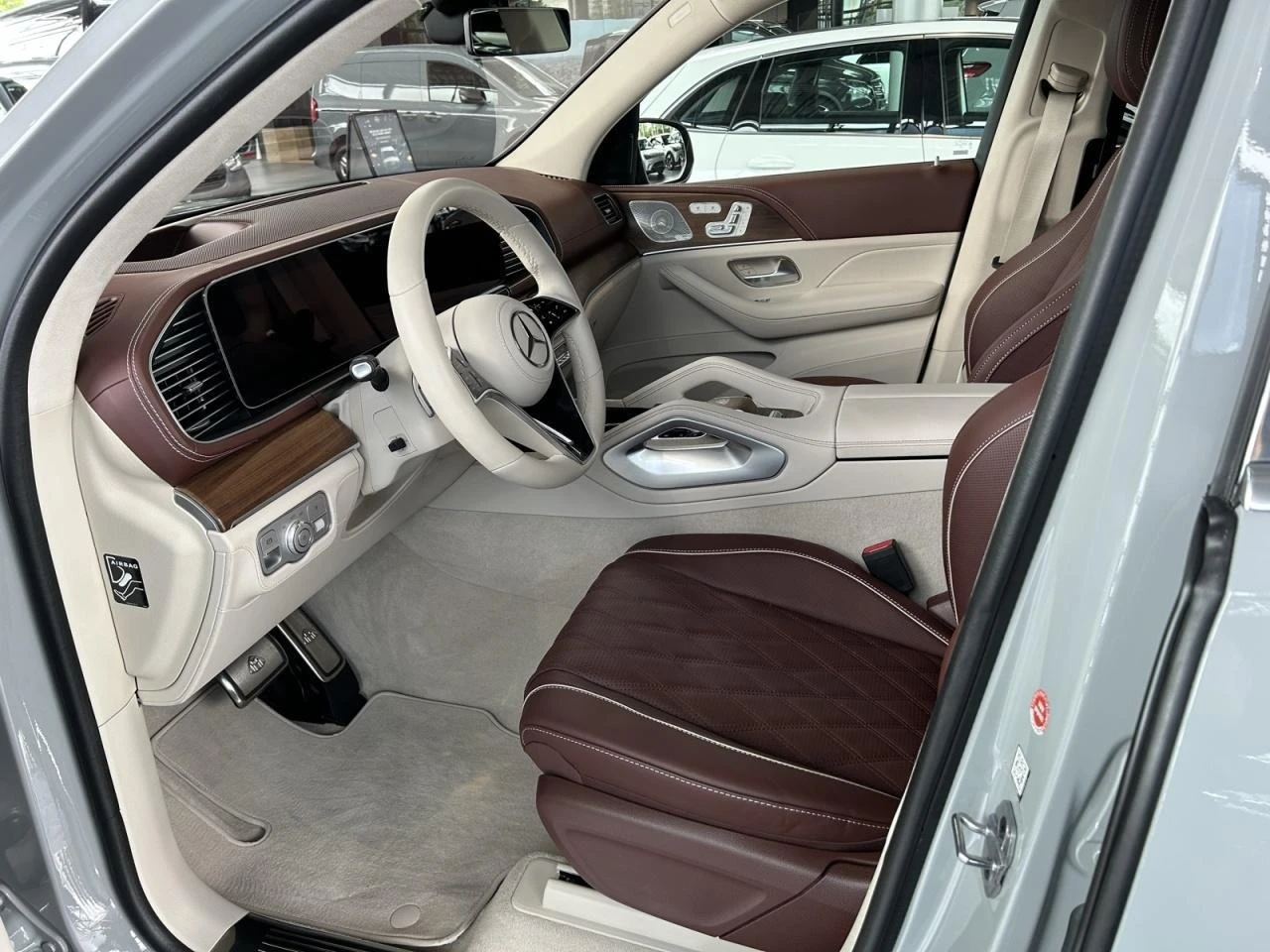 Mercedes-Benz GLS 600 MAYBACH/FACELIFT/EXCLUSIV/BURM/MANUFAKTUR/TV/23/ - изображение 9