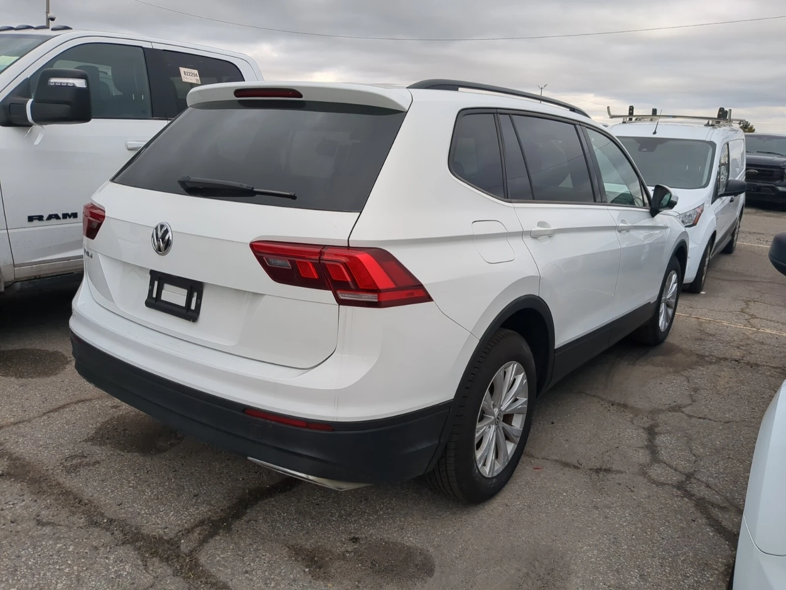 VW Tiguan TRENDLINE * * CARFAX * *   * *  | Mobile.bg   3