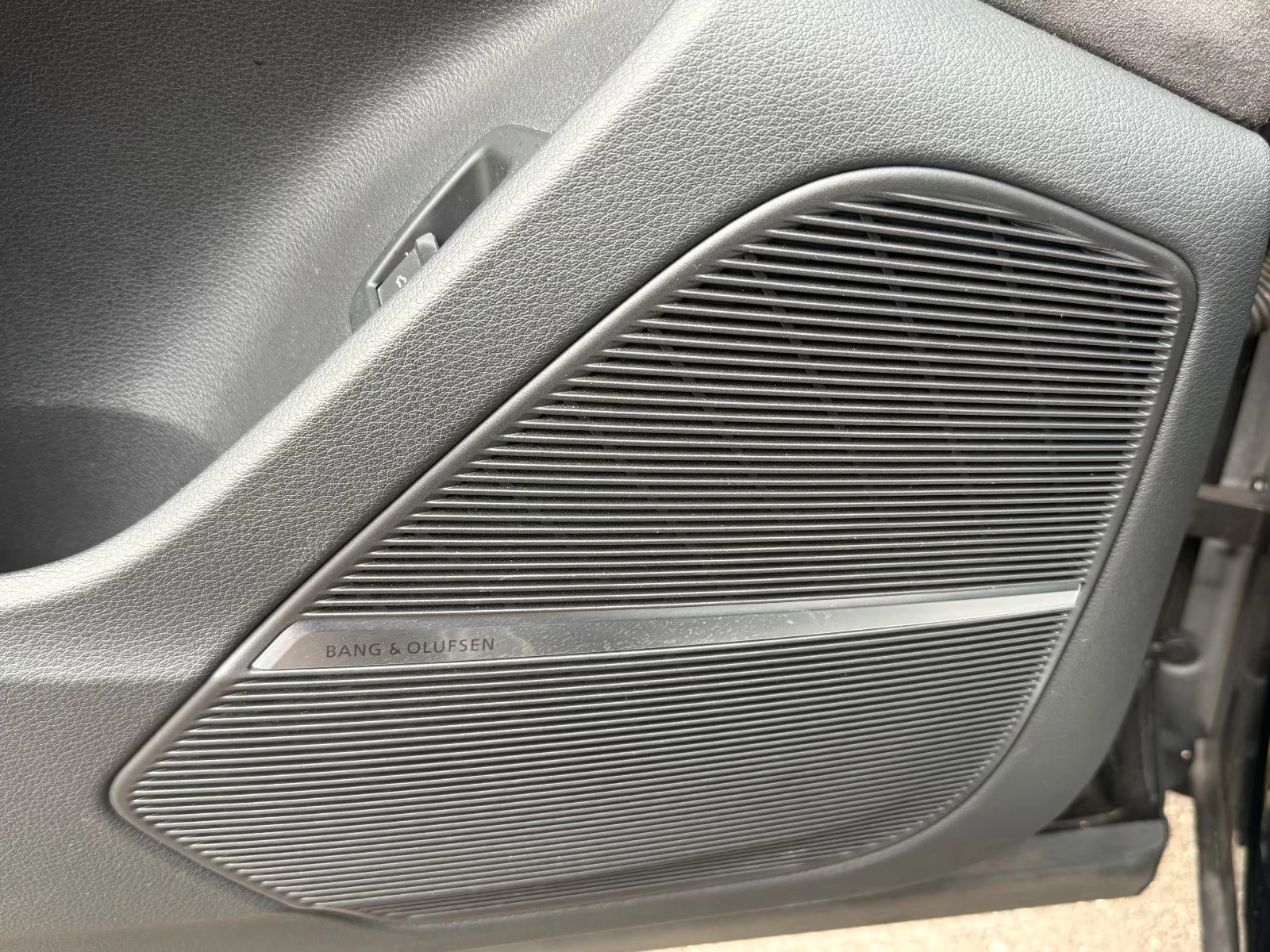 Audi Q8 50TDI/286HP/MATRIXB&O/22/360/PANO/959v | Mobile.bg � ����������� 13