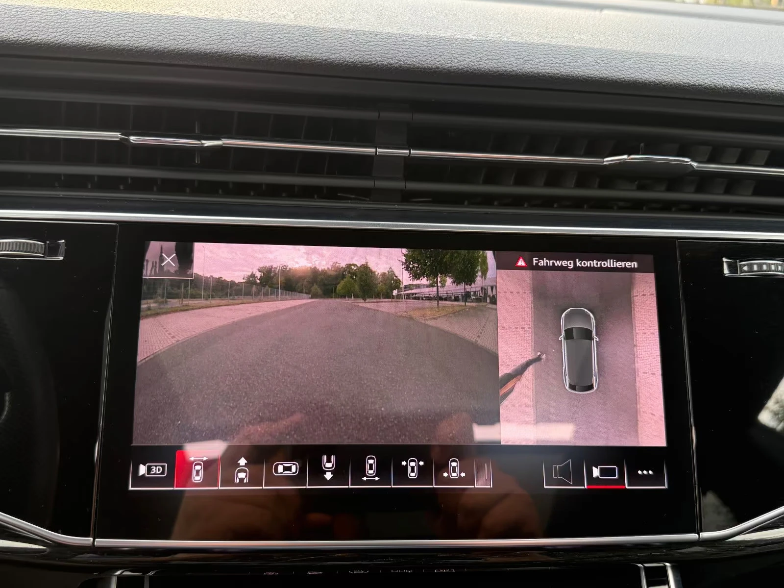 Audi Q8 50TDI/286HP/MATRIXB&O/22/360/PANO/959v | Mobile.bg � ����������� 11