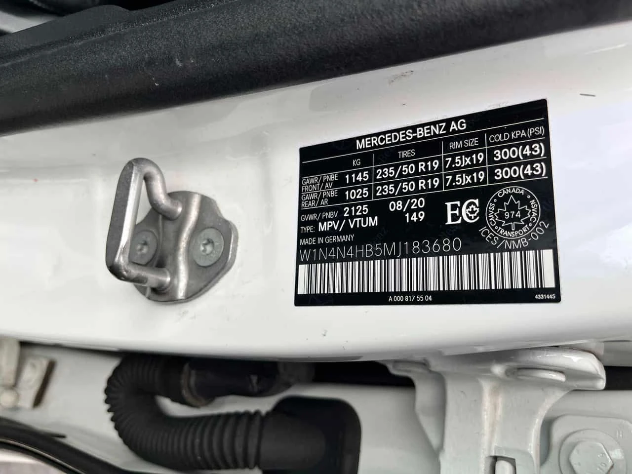 Mercedes-Benz GLA 250 АМГ Пакет/CARFAX/Панорама/Подгрев/КЛИП, снимка 11 - Автомобили и джипове - 53939955