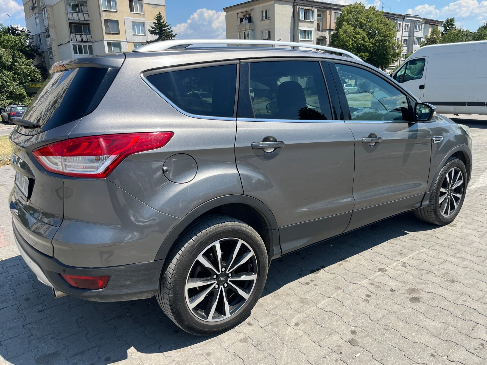 Ford Kuga 2.0, снимка 4 - Автомобили и джипове - 54115426