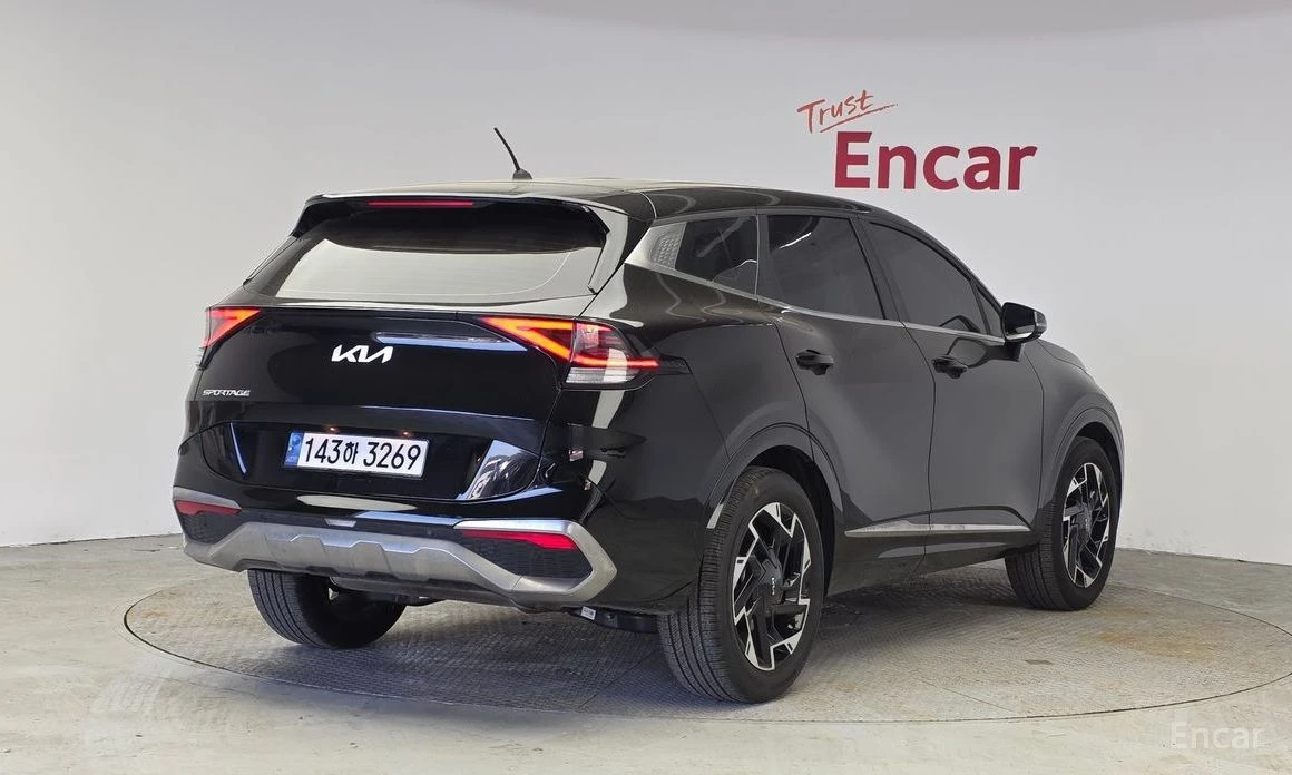 Kia Sportage, снимка 2 - Автомобили и джипове - 54372415
