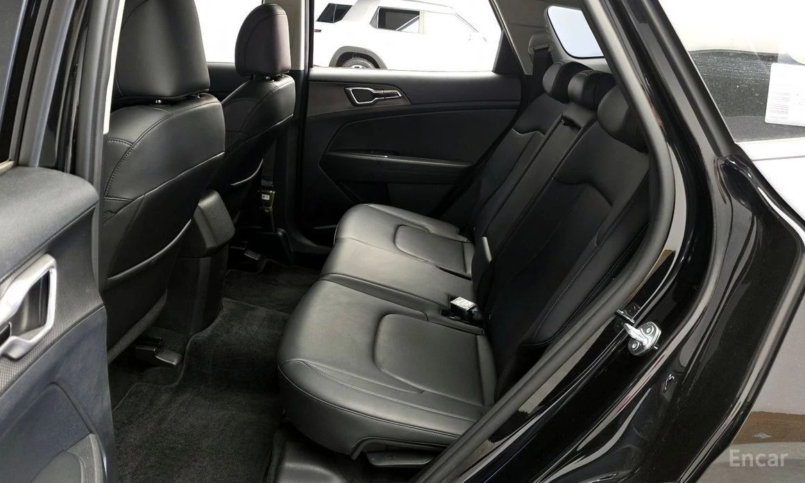 Kia Sportage, снимка 12 - Автомобили и джипове - 54372415