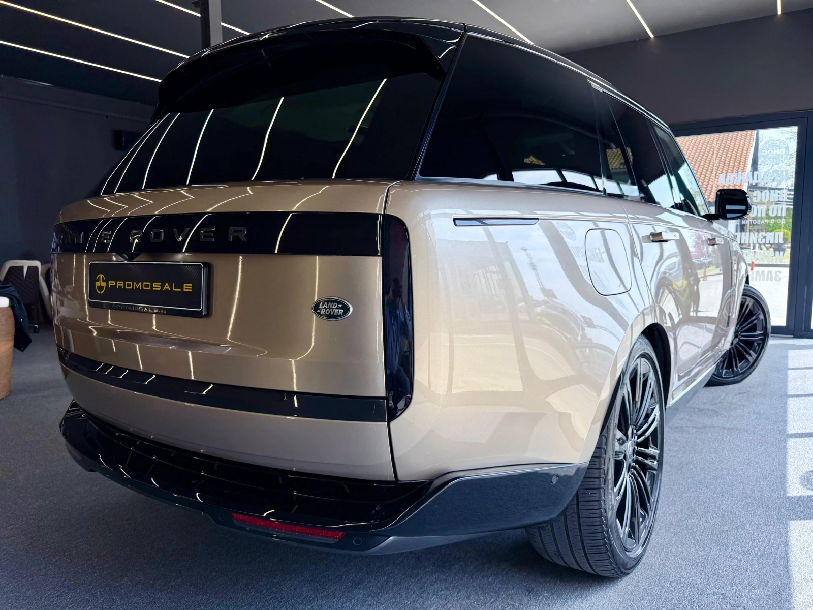 Land Rover Range rover D350* Pano* Meridian* HU* Shadow Paket* Лизинг, снимка 6 - Автомобили и джипове - 54470116