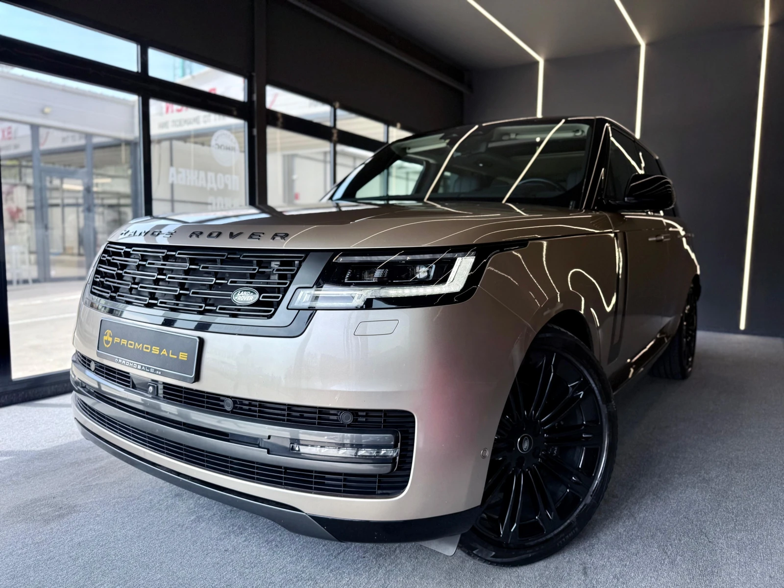 Land Rover Range rover D350* Pano* Meridian* HU* Shadow Paket* Лизинг, снимка 3 - Автомобили и джипове - 54470116