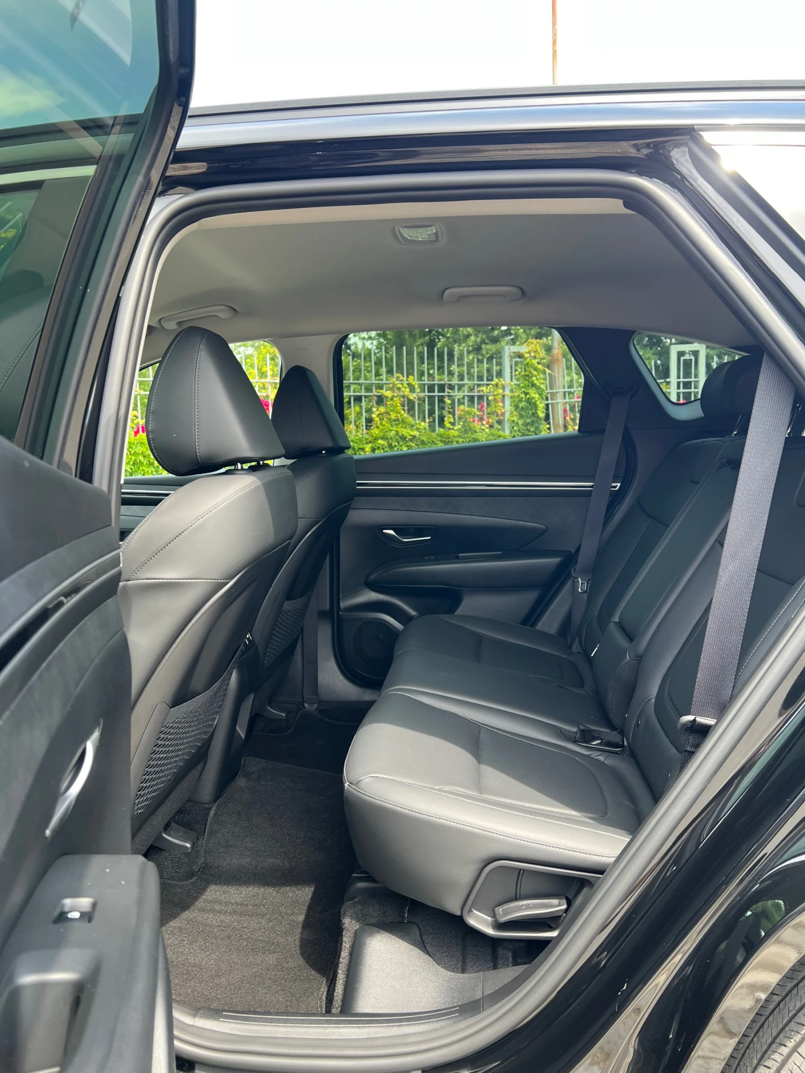 Hyundai Tucson 2.0CRDI, снимка 13 - Автомобили и джипове - 54777108