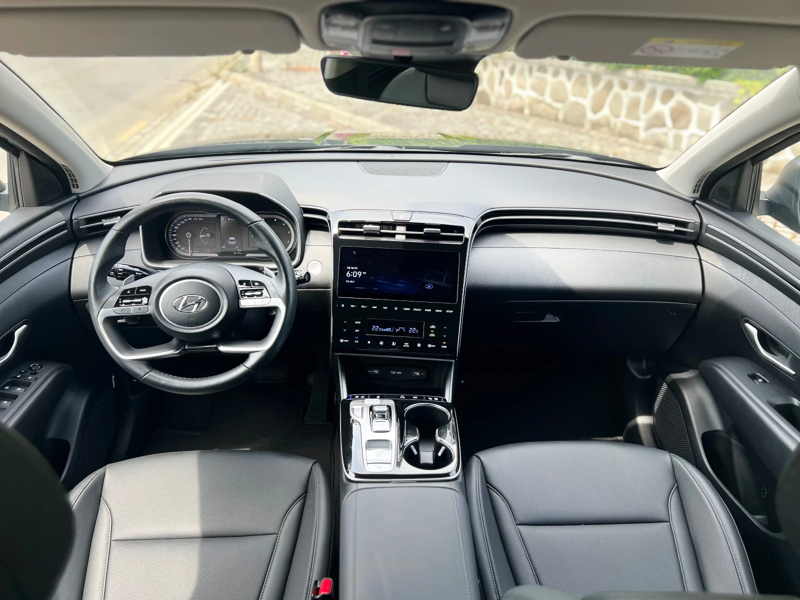 Hyundai Tucson 2.0CRDI, снимка 8 - Автомобили и джипове - 54777108
