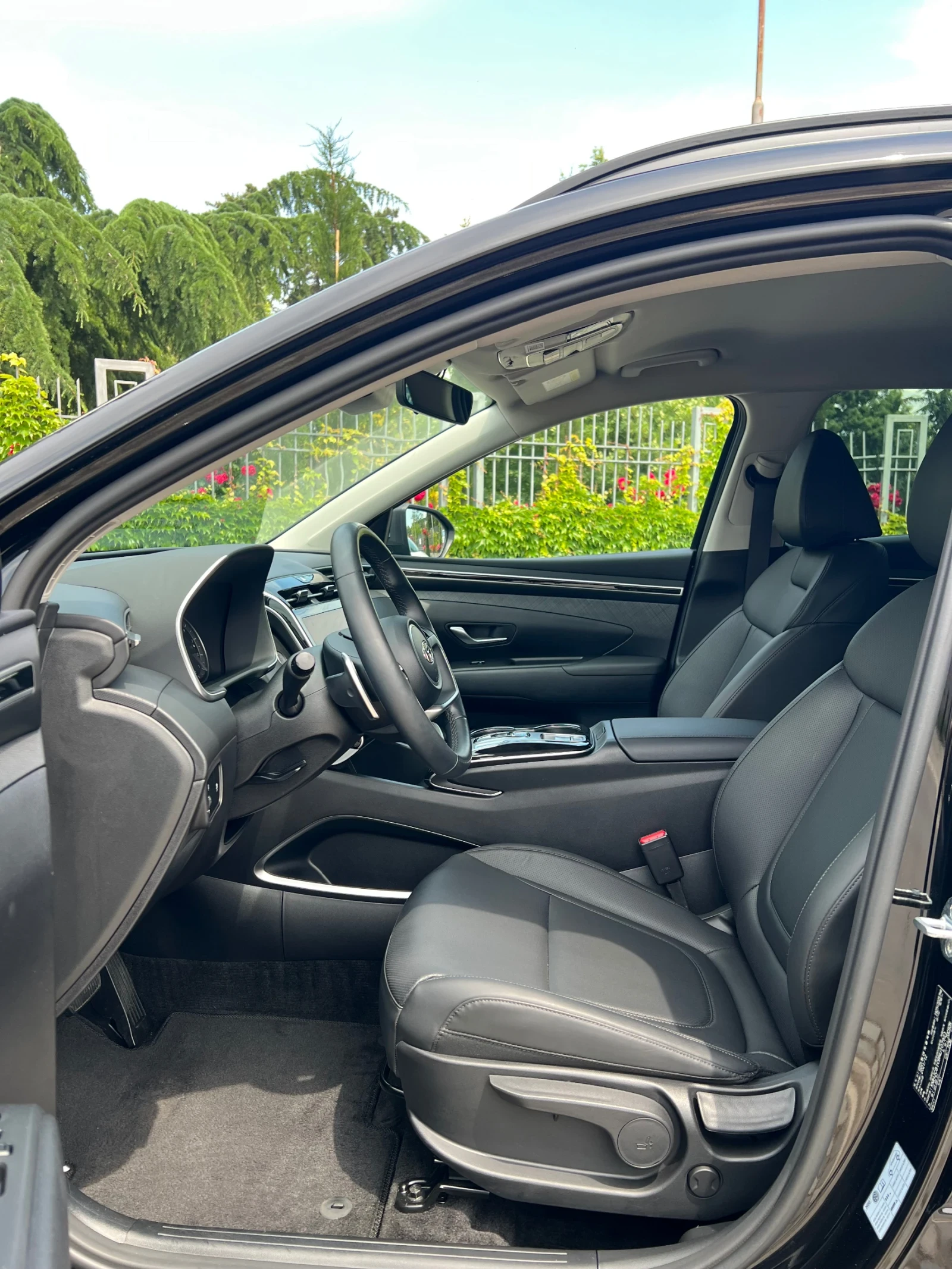 Hyundai Tucson 2.0CRDI, снимка 12 - Автомобили и джипове - 54777108