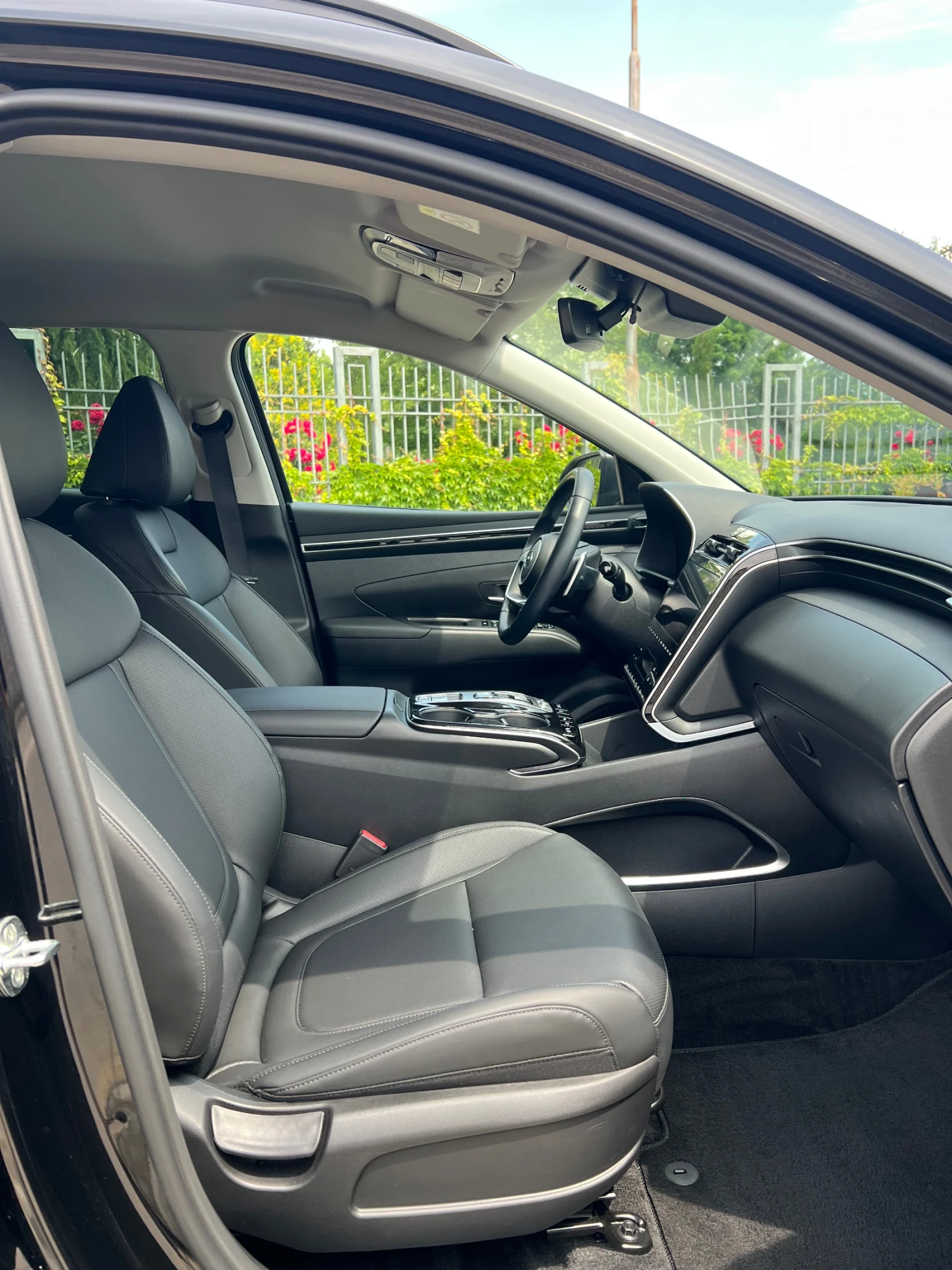 Hyundai Tucson 2.0CRDI, снимка 15 - Автомобили и джипове - 54777108