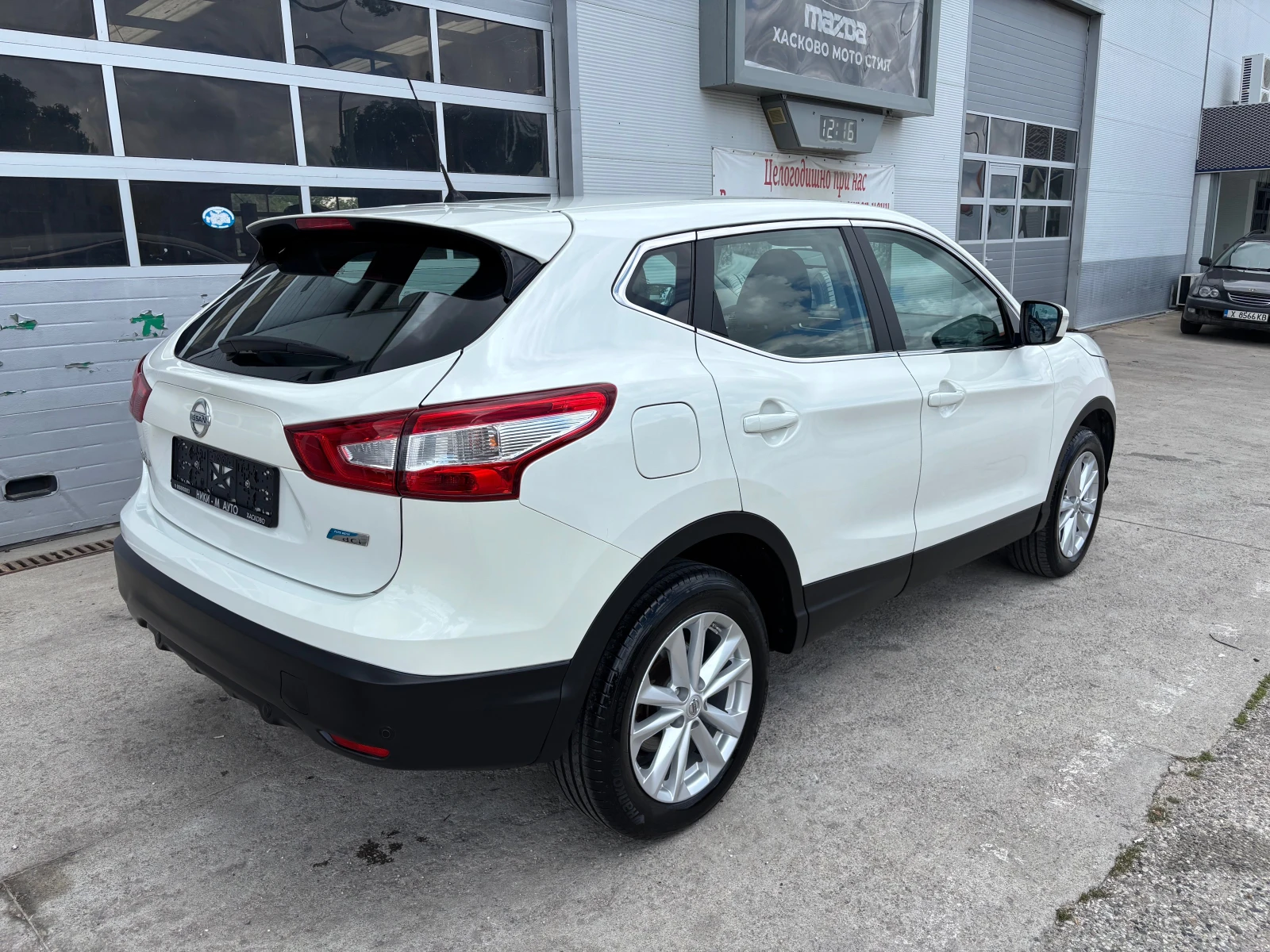 Nissan Qashqai 1.5DCI-FULLL* * * , снимка 6 - Автомобили и джипове - 54976802
