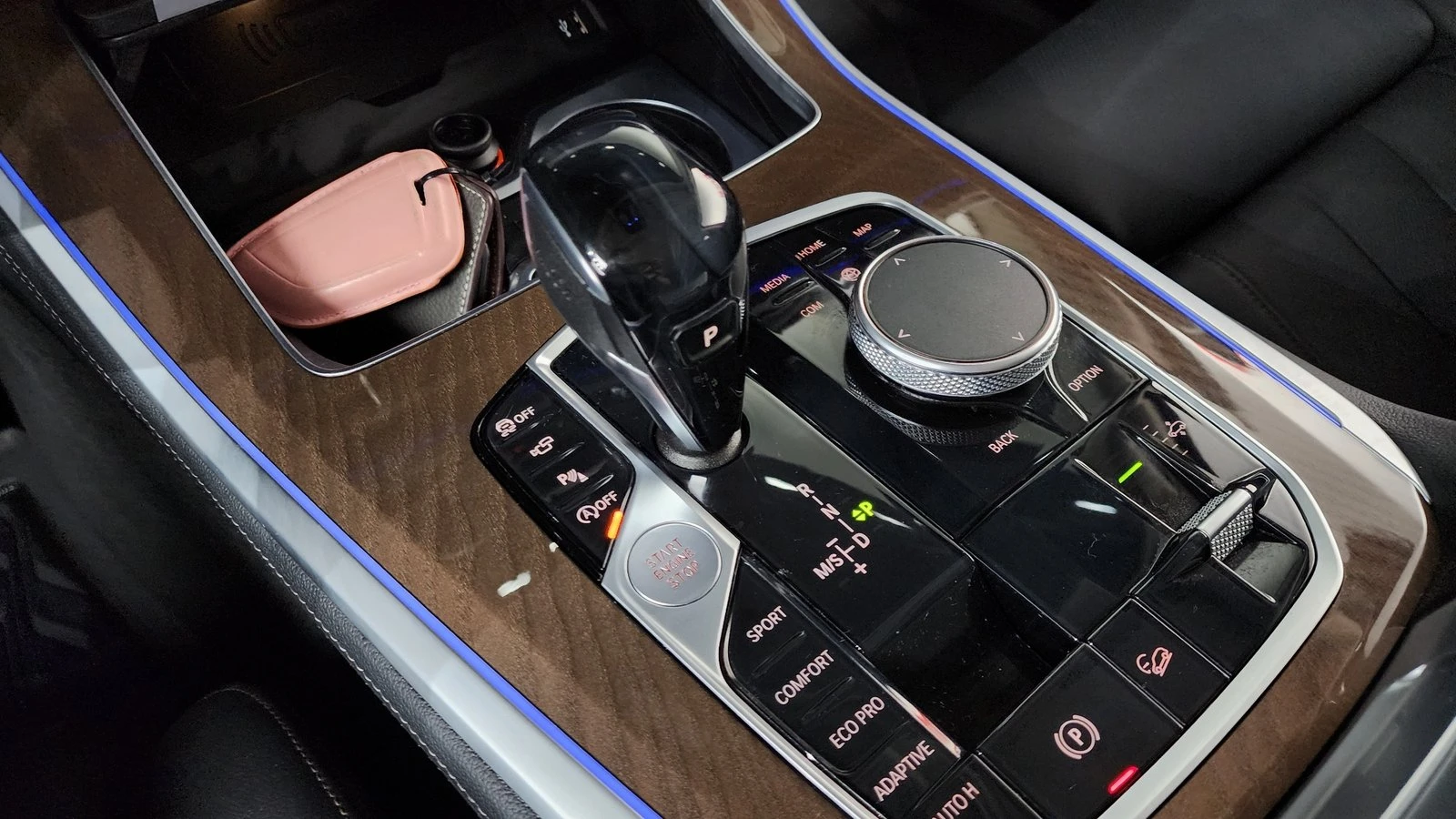 BMW X5 xDrive40i* ЛЮК* HUD* 360* KEYLESS* КРАЙНА ЦЕНА, снимка 9 - Автомобили и джипове - 55243568